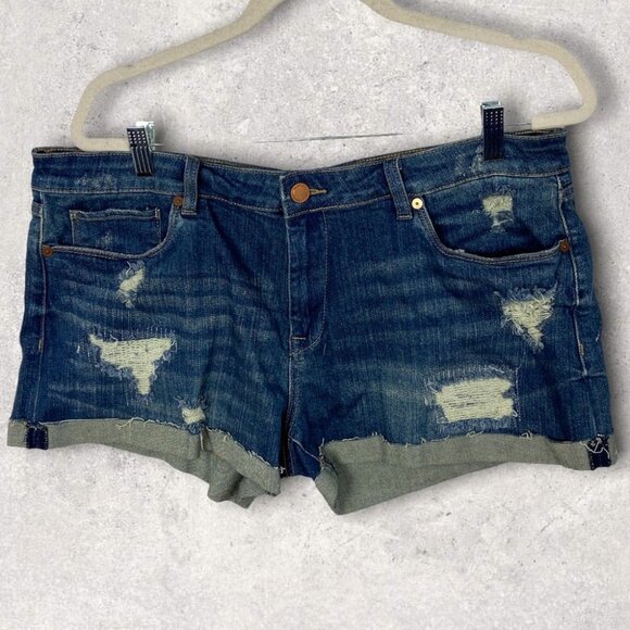 NEW Blank NYC The Fulton Dress Down Distress Jean Shorts Size 32 Denim High Rise - Picture 3 of 12